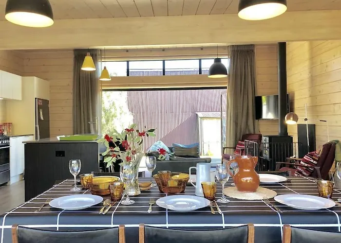 Modern Kowhai Ferienhaus